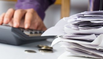 Al momento stai visualizzando Contratti truffaldini energia elettrica, massima allerta!