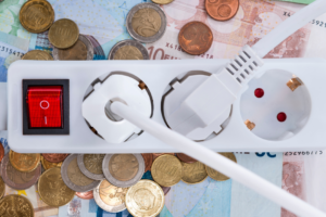 Energia: non solo rincari, a peggiorare la situazione delle famiglie contribuiscono i comportamenti scorretti e illegittimi dei venditori.